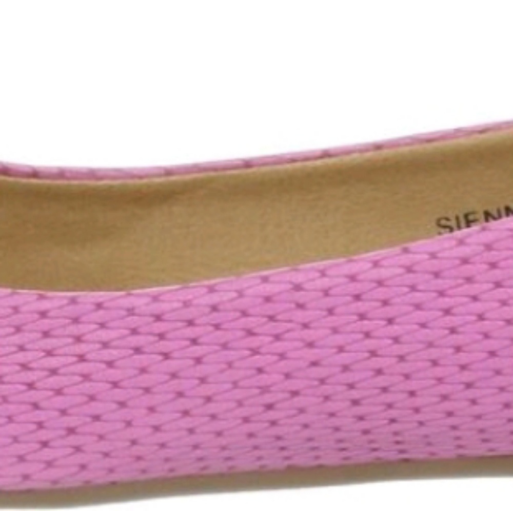 Pink Flats - Picture 2 of 2